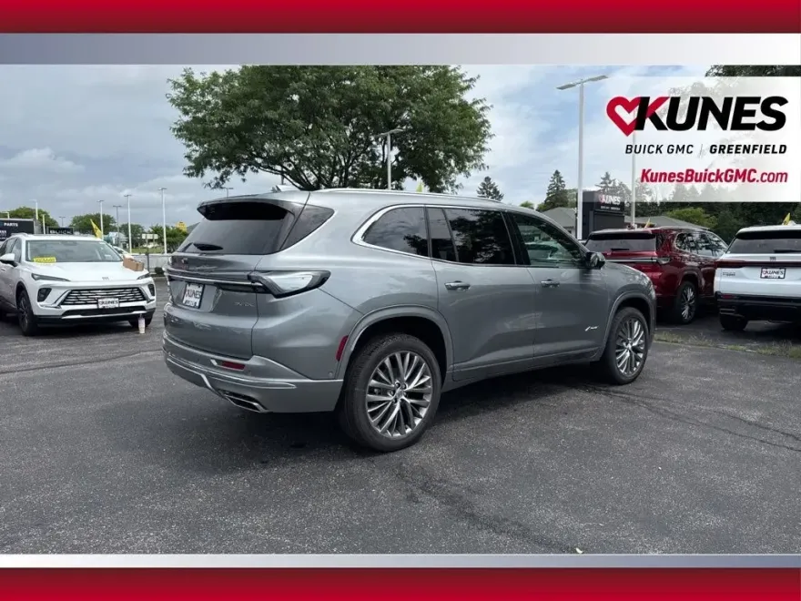 2026 Buick Enclave Avenir photo 1