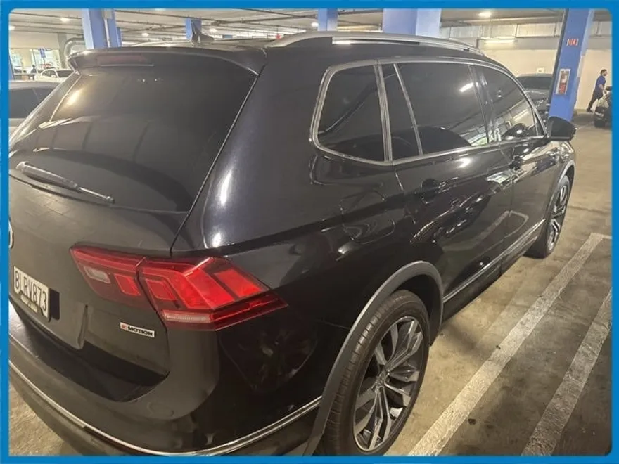 2019 Volkswagen Tiguan SEL Premium photo 1