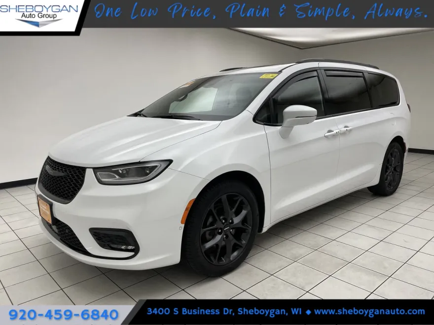 2022 Chrysler Pacifica Limited photo 1