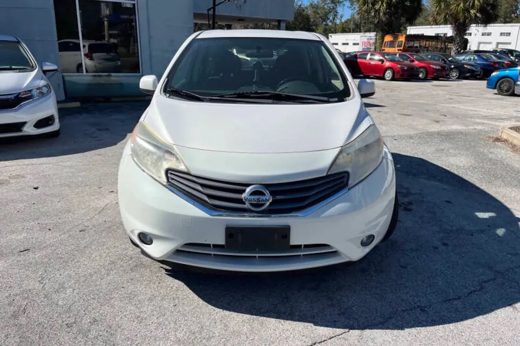 2014 Nissan Versa Note S photo 1