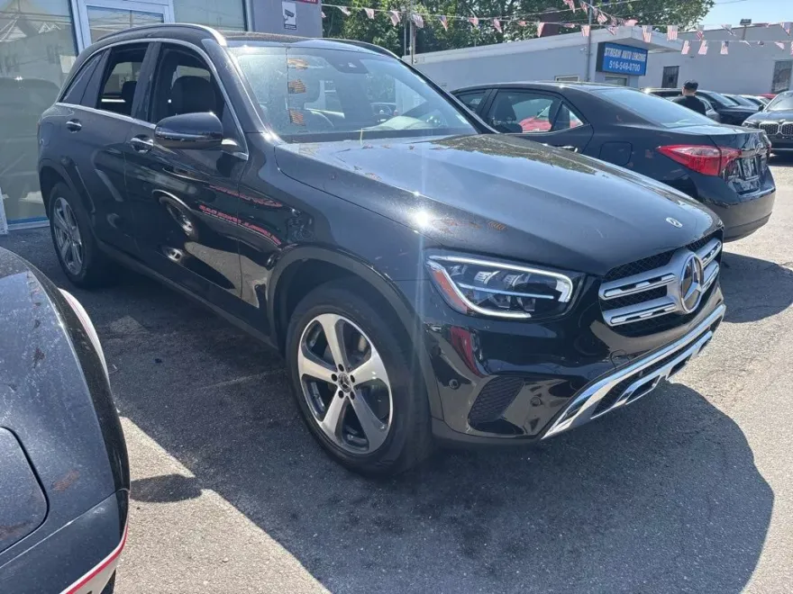 2022 Mercedes Benz GLC 300 4MATIC photo 1