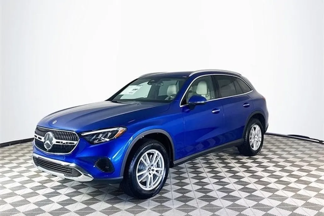 2025 Mercedes Benz GLC 300 photo 1