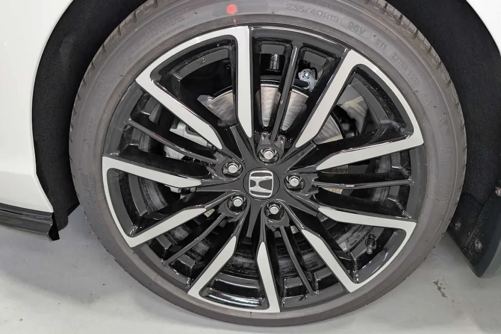 2025 Honda Accord Hybrid Touring photo 1