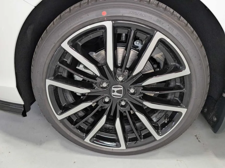 2025 Honda Accord Hybrid Touring photo 1