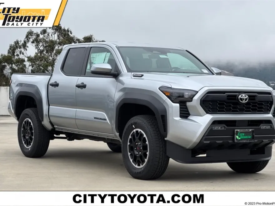 2025 Toyota Tacoma TRD Off-Road Double Cab photo 1