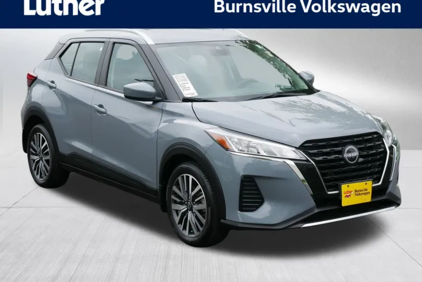 2024 Nissan Kicks SV photo 1