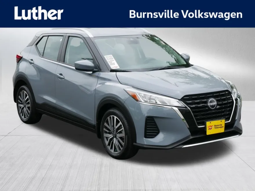 2024 Nissan Kicks SV photo 1
