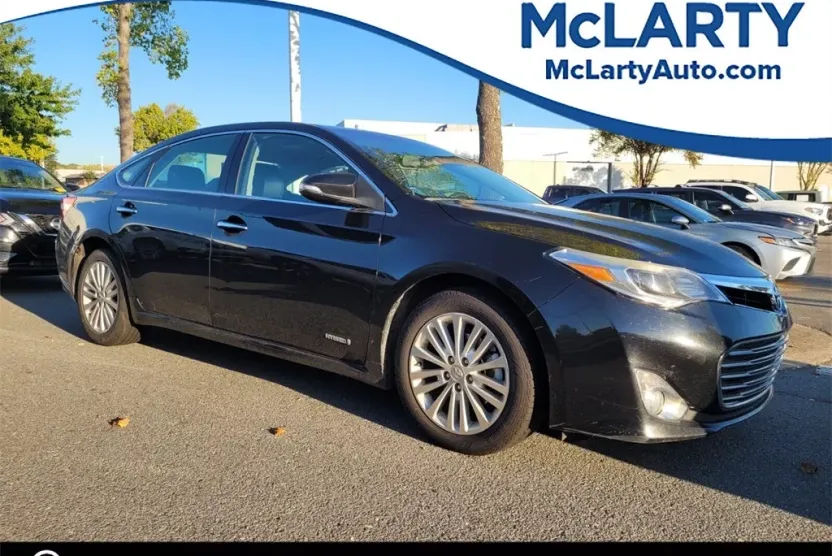 2015 Toyota Avalon Hybrid XLE Touring photo 1