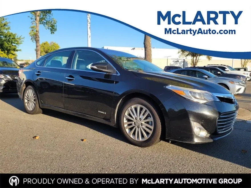 2015 Toyota Avalon Hybrid XLE Touring photo 1