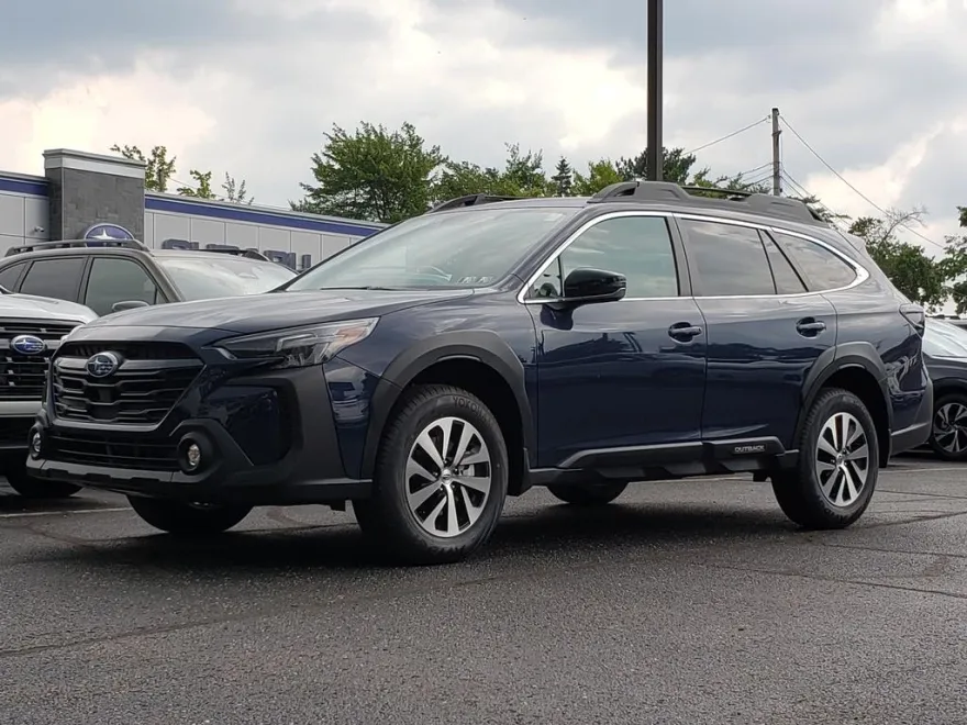 2025 Subaru Outback Premium photo 1
