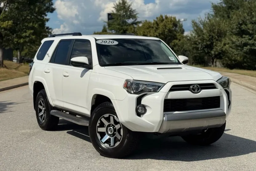 2020 Toyota 4Runner TRD Off-Road Premium photo 1
