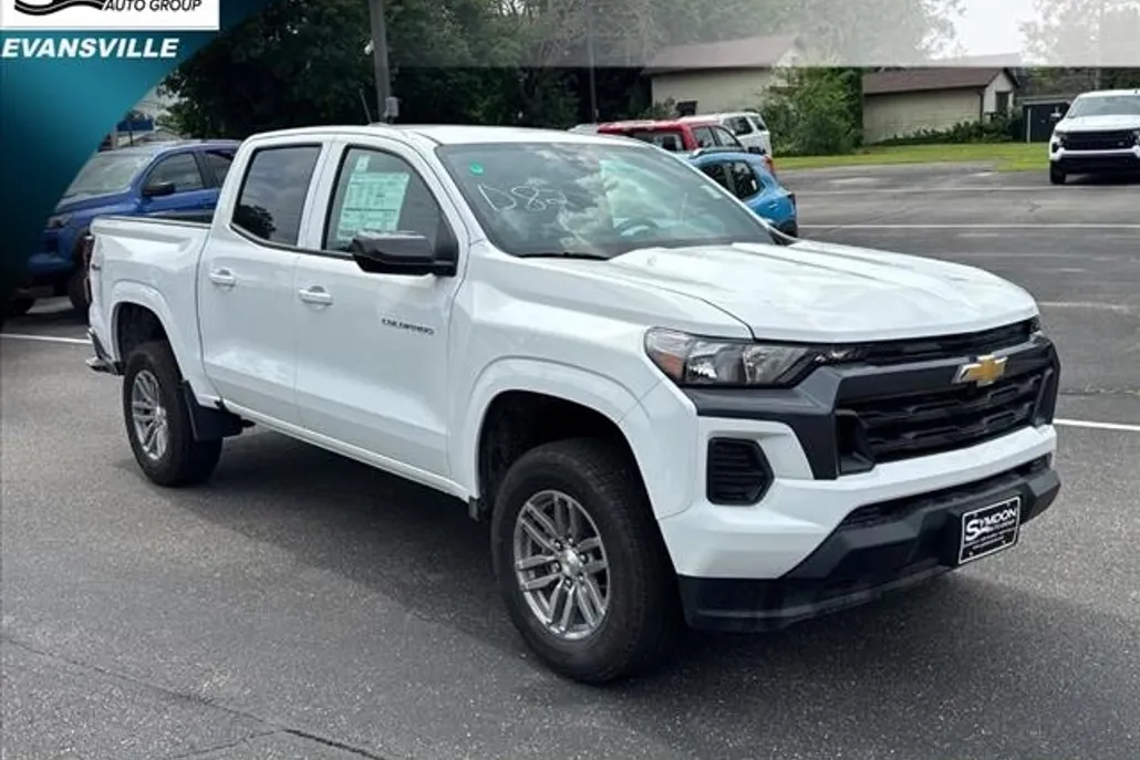 2025 Chevrolet Colorado Work Truck LT photo 1