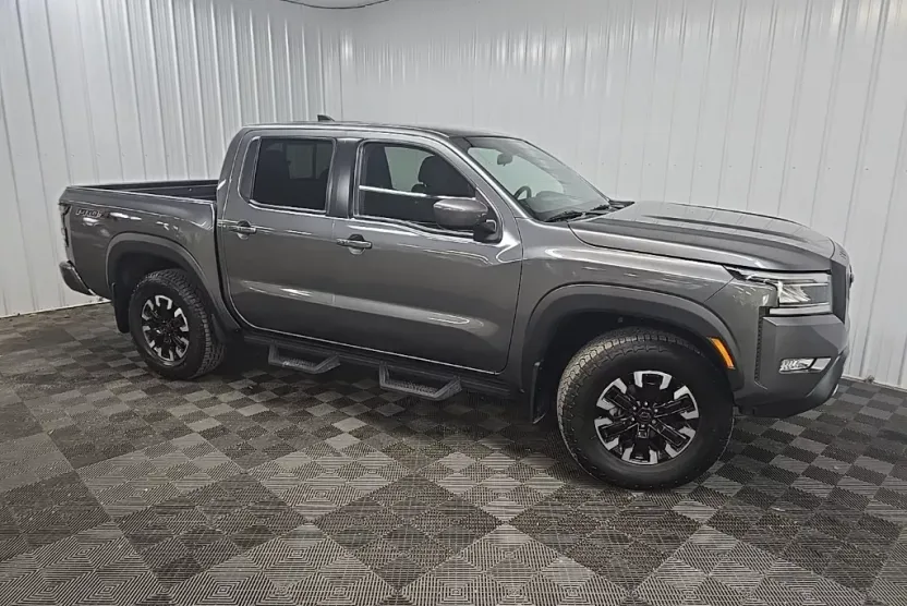 2023 Nissan Frontier PRO-4X photo 1