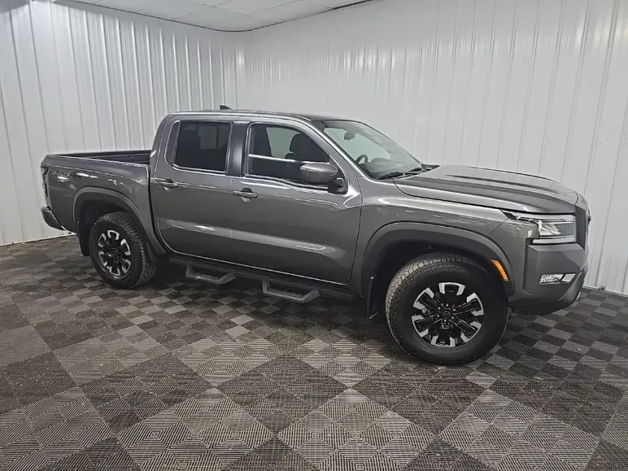2023 Nissan Frontier PRO-4X photo 1
