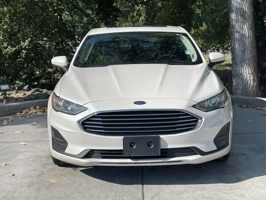 2019 Ford Fusion Hybrid SE photo 1