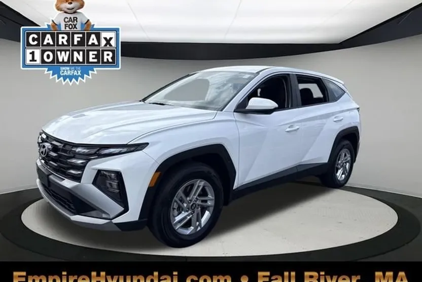 2025 Hyundai Tucson SE photo 1