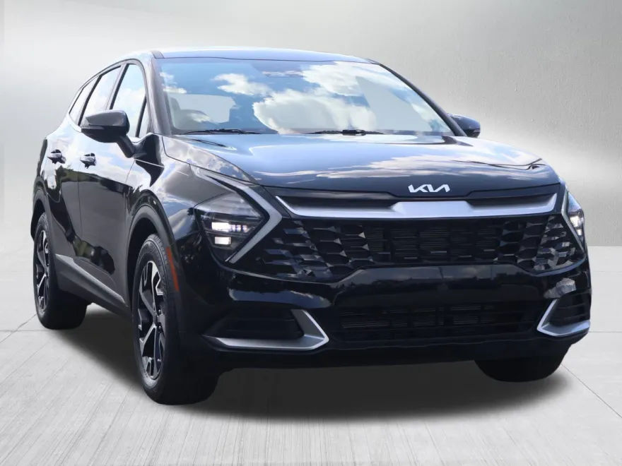 2024 Kia Sportage EX photo 1