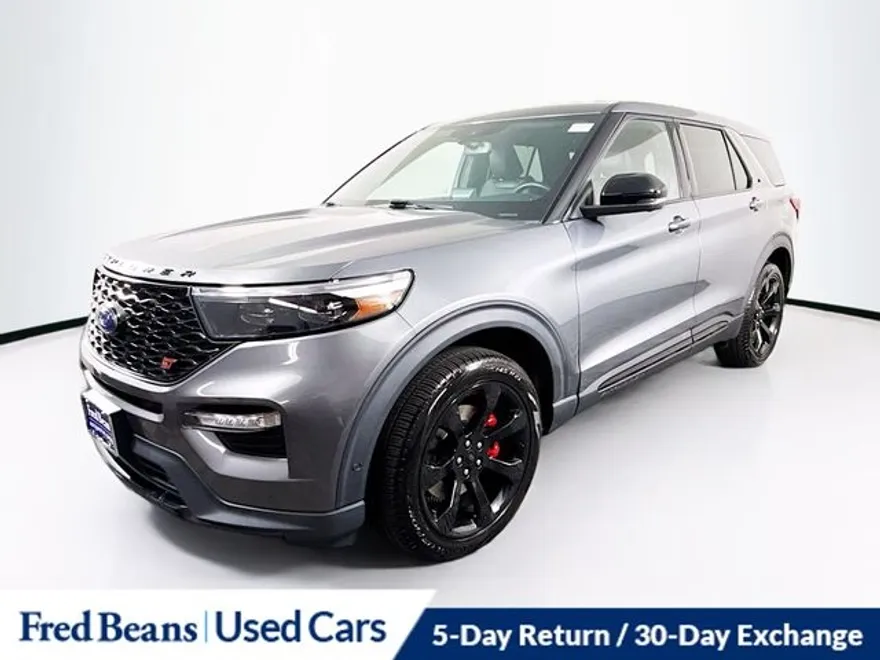 2022 Ford Explorer ST photo 1