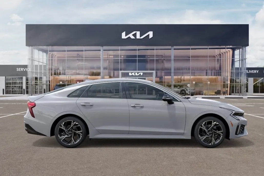 2026 Kia K5 GT-Line photo 1