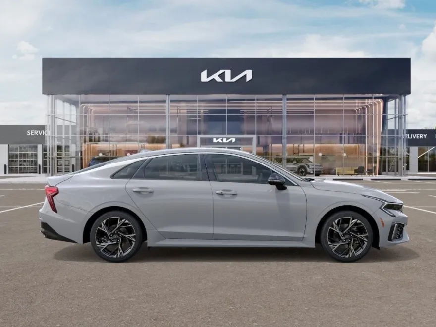 2026 Kia K5 GT-Line photo 1
