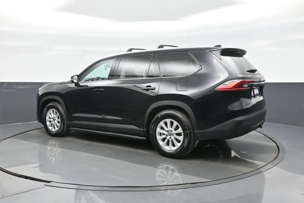 2024 Toyota Grand Highlander Hybrid XLE photo 1