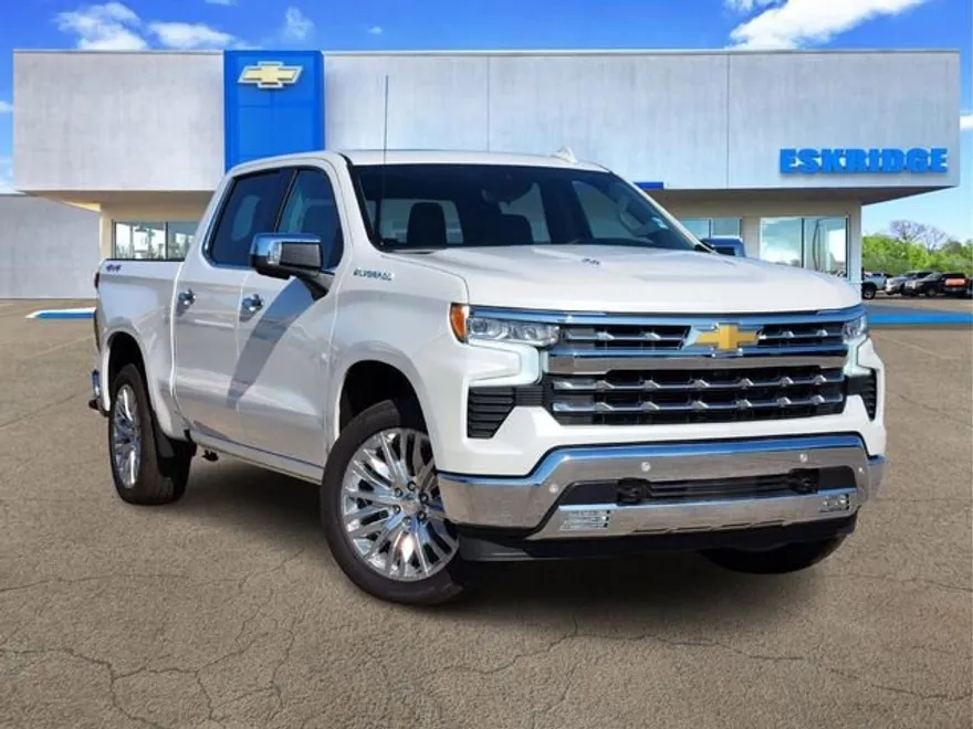 2025 Chevrolet Silverado 1500 LTZ photo 1