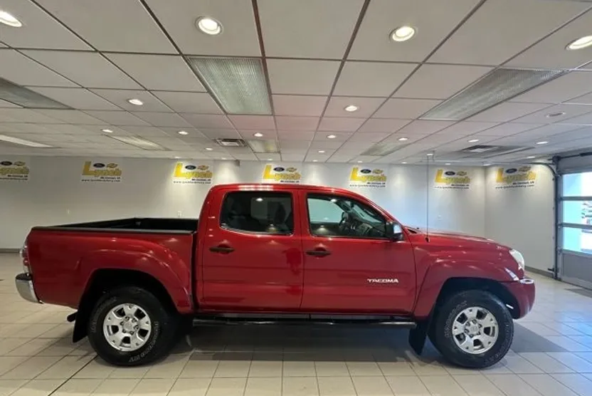 2010 Toyota Tacoma Base photo 1