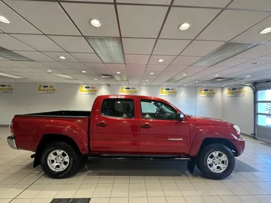 2010 Toyota Tacoma Base photo 1