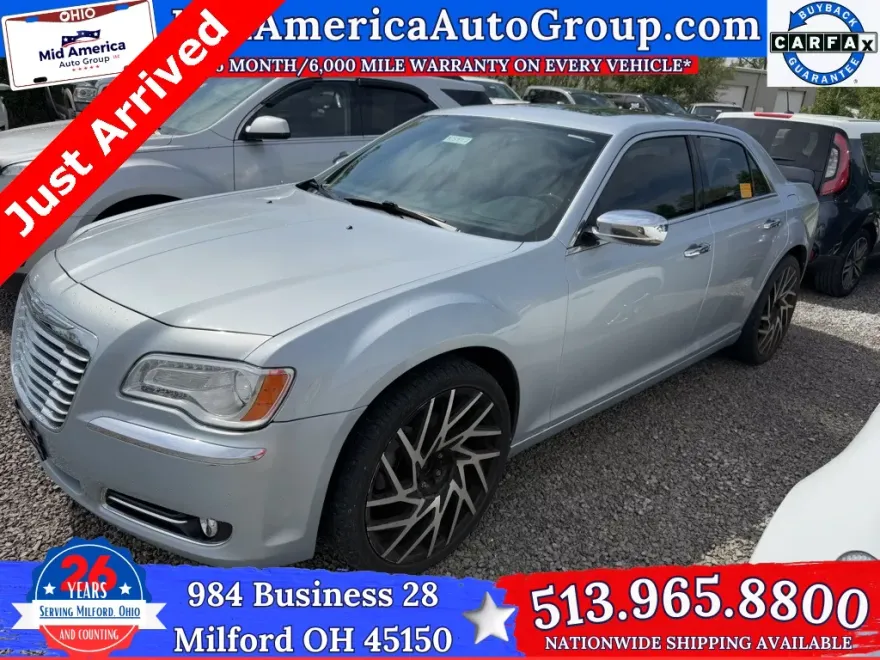 2013 Chrysler 300 C photo 1