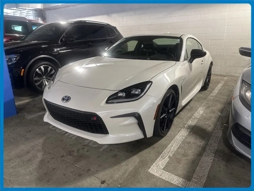 2023 Toyota GR86 Premium photo 1