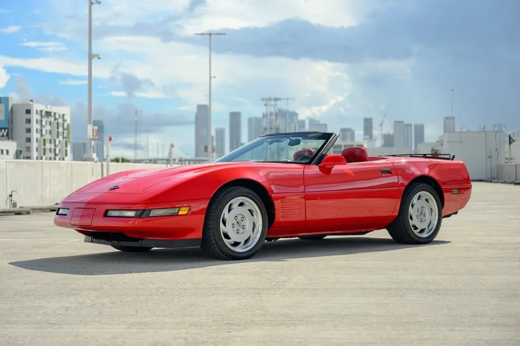 1992 Chevrolet Corvette Base photo 1