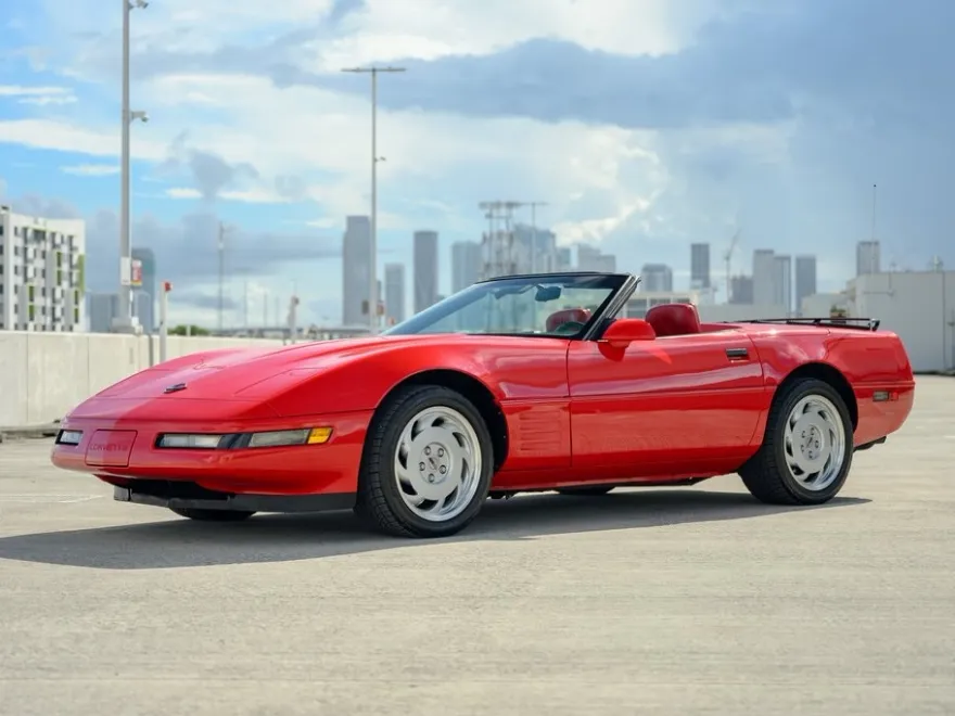 1992 Chevrolet Corvette Base photo 1