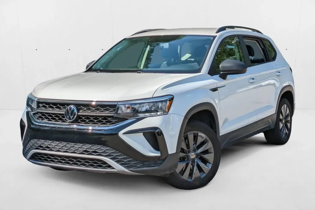 2022 Volkswagen Taos S photo 1