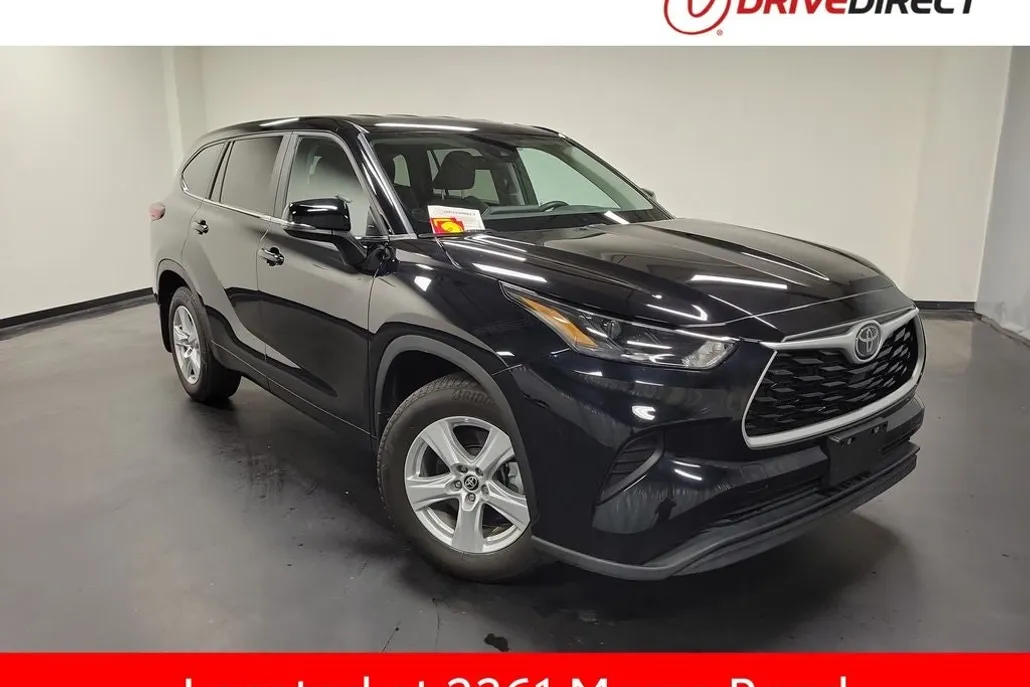 2023 Toyota Highlander L photo 1