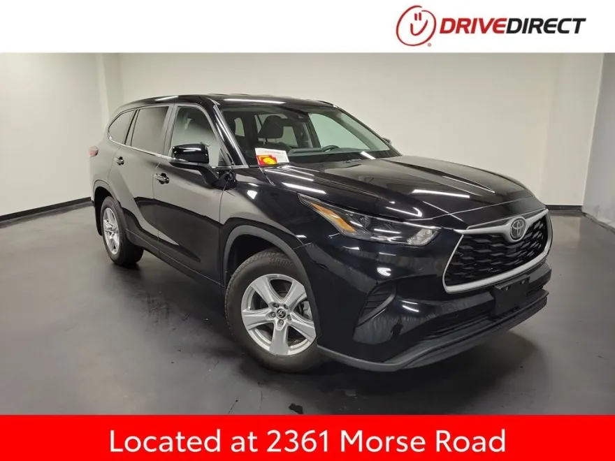 2023 Toyota Highlander L photo 1