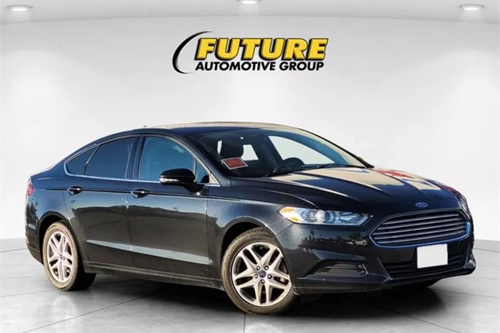 2014 Ford Fusion SE photo 1