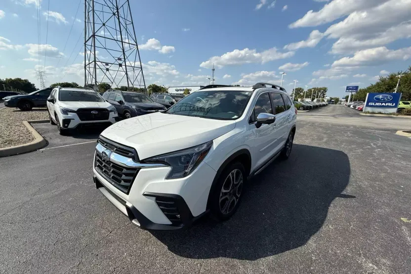 2023 Subaru Ascent Limited photo 1