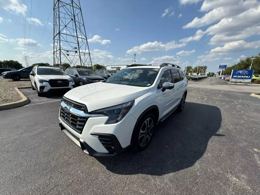 2023 Subaru Ascent Limited photo 1