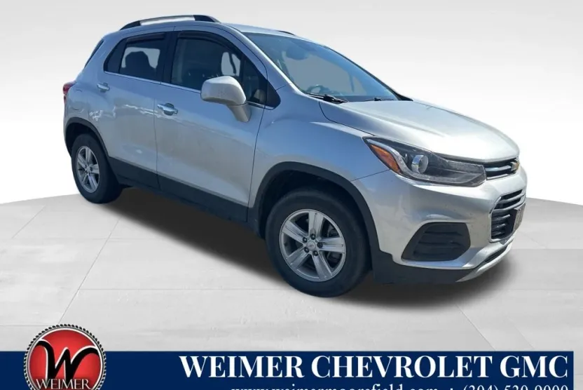 2020 Chevrolet Trax LT photo 1