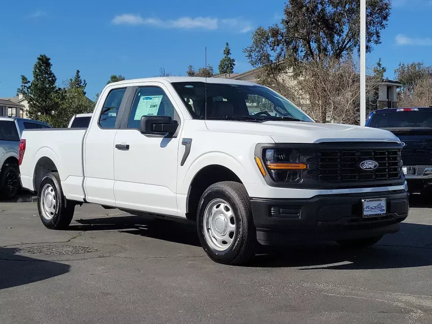 2025 Ford F-150 XL photo 1