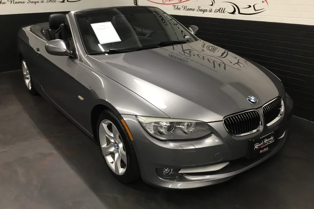 2011 Bmw 335i 3-Series photo 1