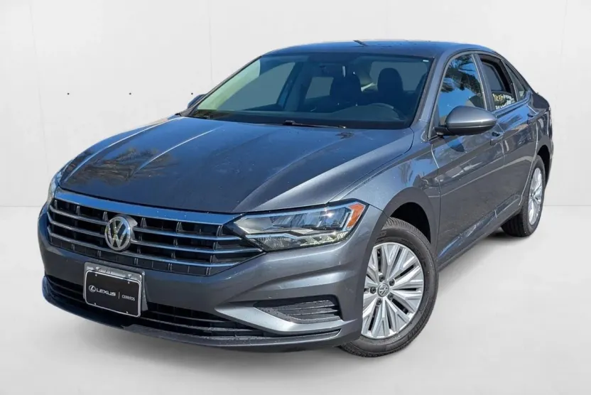 2019 Volkswagen Jetta SE R-Line photo 1