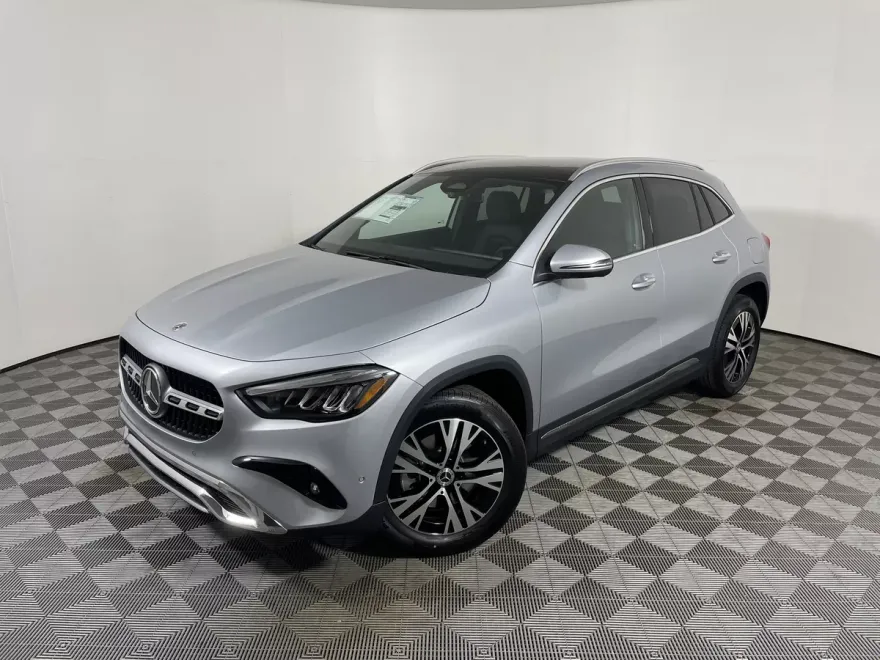 2026 Mercedes Benz GLA 250 photo 1