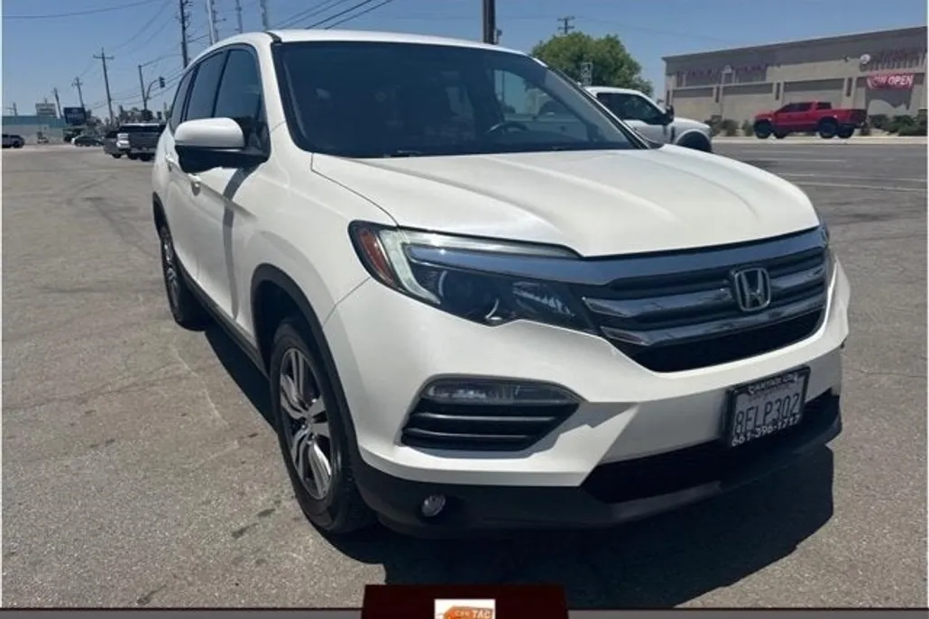 2016 Honda Pilot EX photo 1