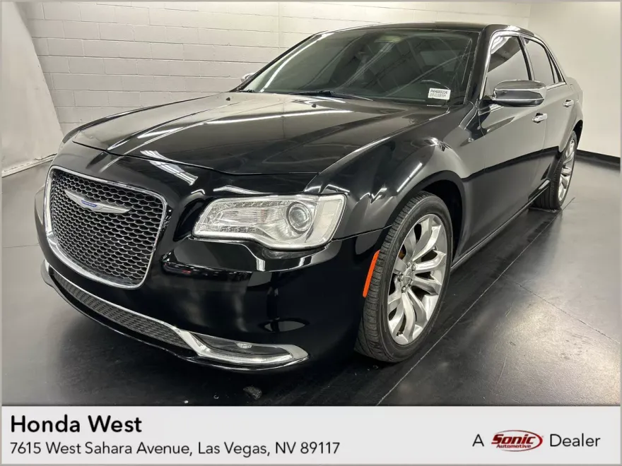 2019 Chrysler 300 Limited photo 1