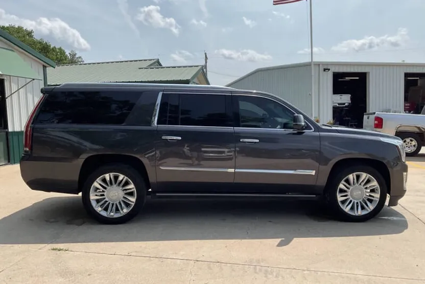 2015 Cadillac Escalade ESV Platinum photo 1