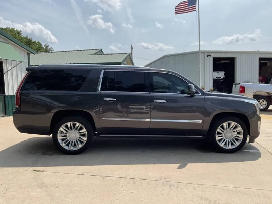 2015 Cadillac Escalade ESV Platinum photo 1