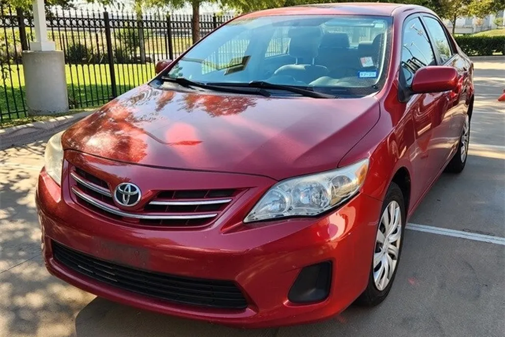 2013 Toyota Corolla L photo 1