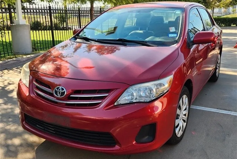 2013 Toyota Corolla L photo 1