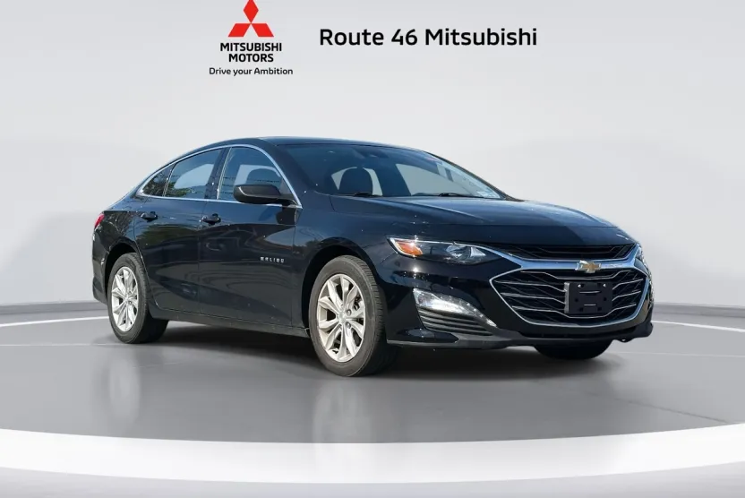 2023 Chevrolet Malibu 1LT photo 1